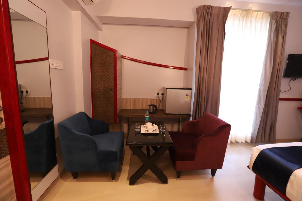 Hotel Prabha Palace Ahmednagar Exterior foto